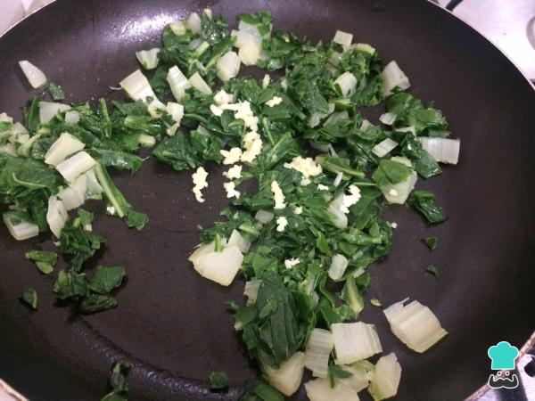 Recette de pâtes à la sauce aux blettes - Étape 3