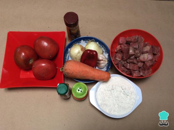 Recette de goulasch ou goulasch hongrois - Étape 1