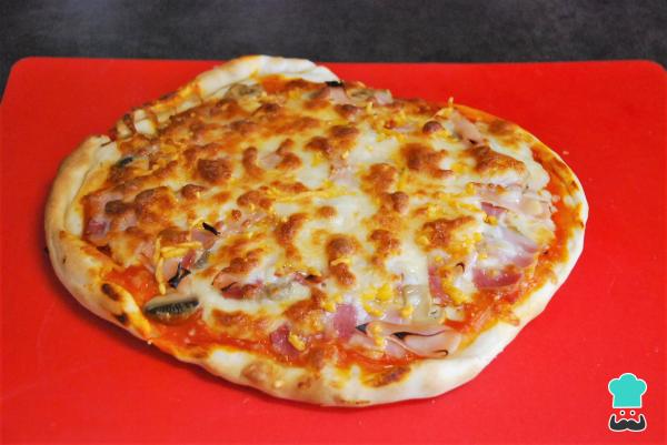 Recette de pizza aux champignons et bacon - Étape 7