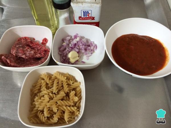 Recette de Fusilli à la bolognaise - Étape 1