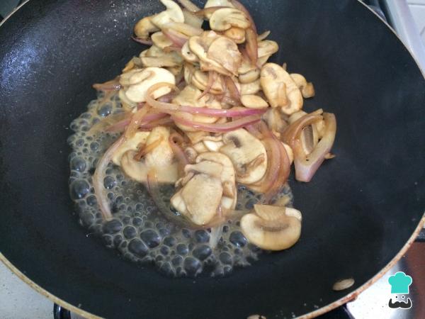 Recette de steak sauce aux champignons - Étape 4