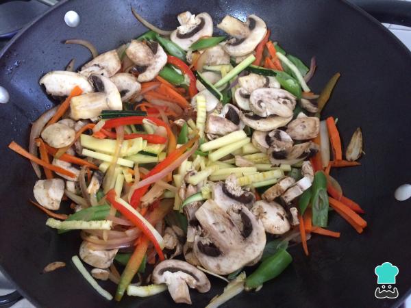 Recette de nouilles de riz à la sauce Teriyaki - Étape 3