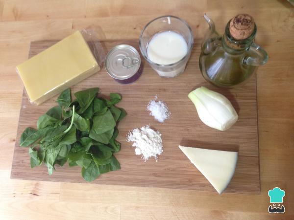 Recette de Lasagne au thon et aux épinards - Étape 1