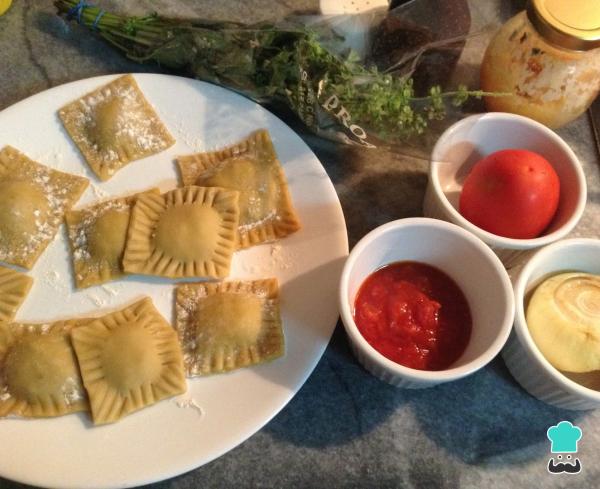 Recette de Raviolis aux Champignons et Sauce Tomate - Étape 1