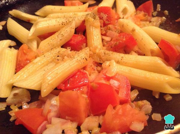 Recette de Penne à la vodka et au saumon - Étape 4