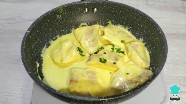 Recette du Pil pil de Cabillaud aux pommes de terre : l'astuce infaillible pour une sauce onctueuse et bien liée - Étape 4