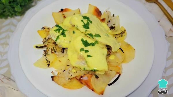Recette du Pil pil de Cabillaud aux pommes de terre : l'astuce infaillible pour une sauce onctueuse et bien liée - Étape 9