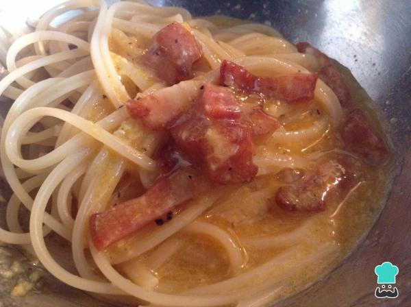 Recette de Spaghetti Carbonara à l'italienne - Étape 9