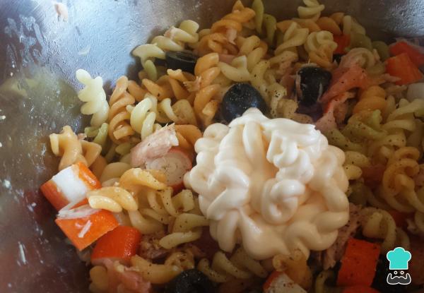 Recette de Salade de Pâtes au Saumon Fumé et au Thon - Étape 5