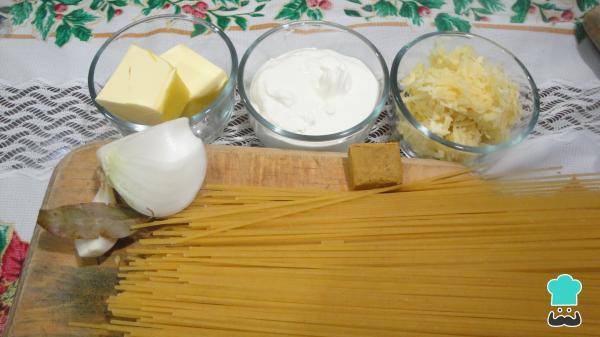 Recette Spaghetti à la sauce blanche - Étape 1