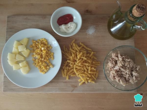 Recette de Salade de Pâtes à l'Ananas et au Thon - Étape 1