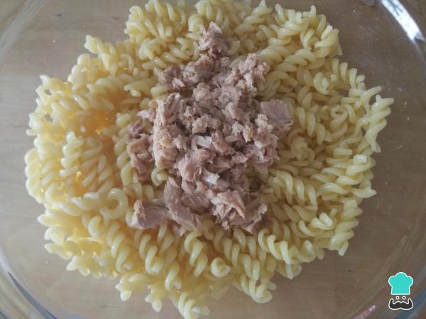 Recette de salade de pâtes à l'ananas et au thon - Étape 3