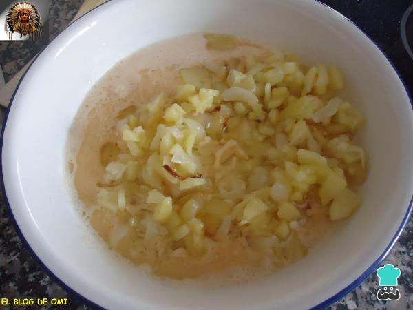 Recette d'omelette au pain de viande et aux pommes de terre - Étape 2