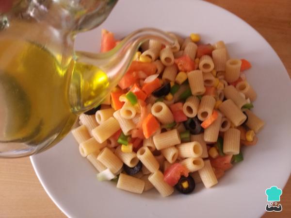 Recette de salade de pâtes à grains entiers et légumes - Étape 6