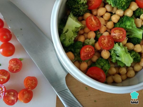 Recette de salade de pois chiches végétalienne - Étape 5