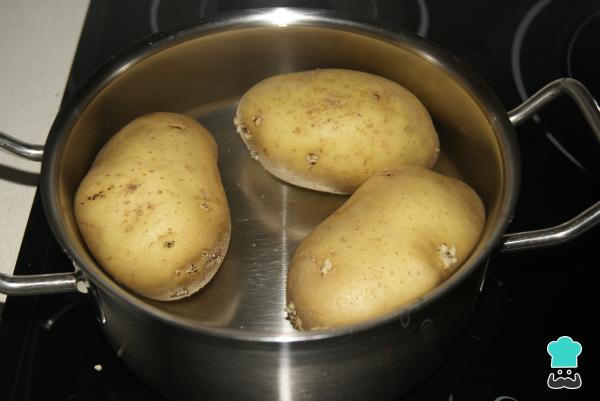 Recette de Lacón à la galicienne avec pommes de terre - Étape 2