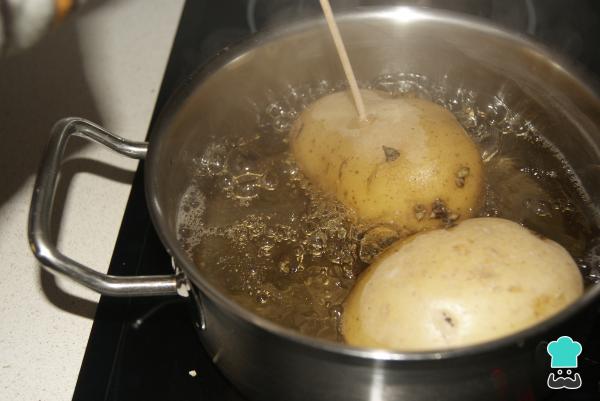 Recette de Lacón à la galicienne avec pommes de terre - Étape 3