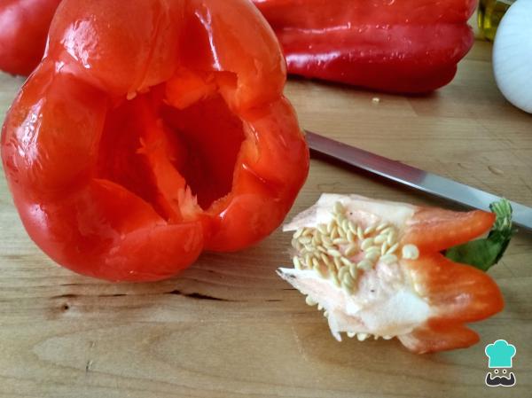 Recette de Salade de poivrons rôtis, tomates et oignons - Étape 2