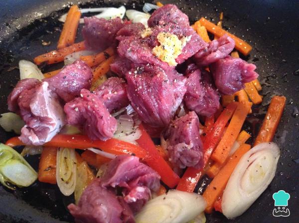 Recette Nouilles de riz sautées à la viande - Étape 5