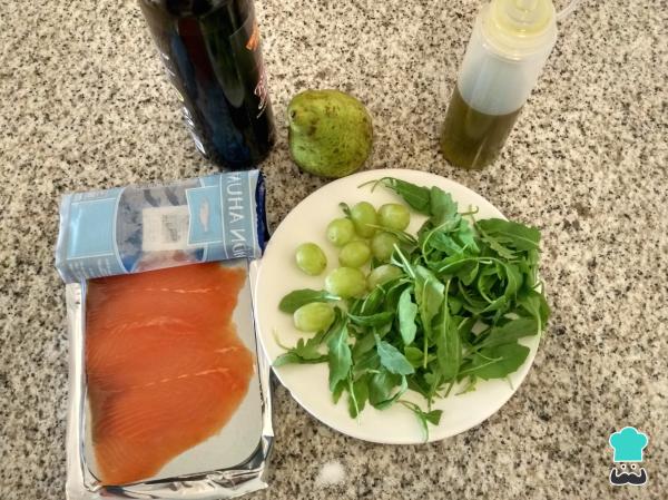 Recette de salade de roquette et saumon fumé - Étape 1