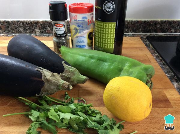Recette de salade d'aubergines arabe - Étape 1