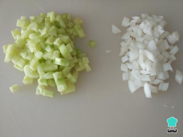 Recette traditionnelle andalouse de pipirrana - Étape 2