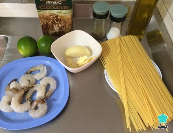Recette Spaghetti aux crevettes - Étape 1