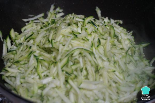 Recette de pain aux courgettes - Étape 2