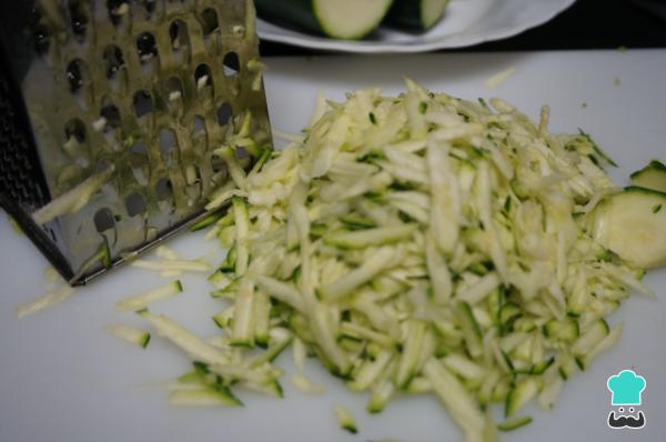 Recette de pain aux courgettes - Étape 1