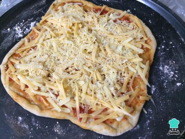 Recette de pizza aux quatre fromages - Étape 5