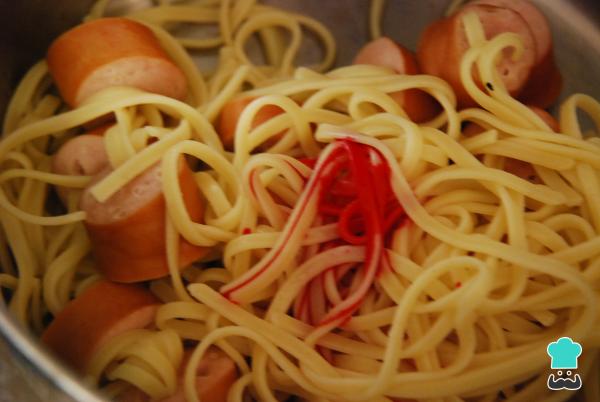 Recette de Spaghetti aux saucisses pour enfants - Étape 5