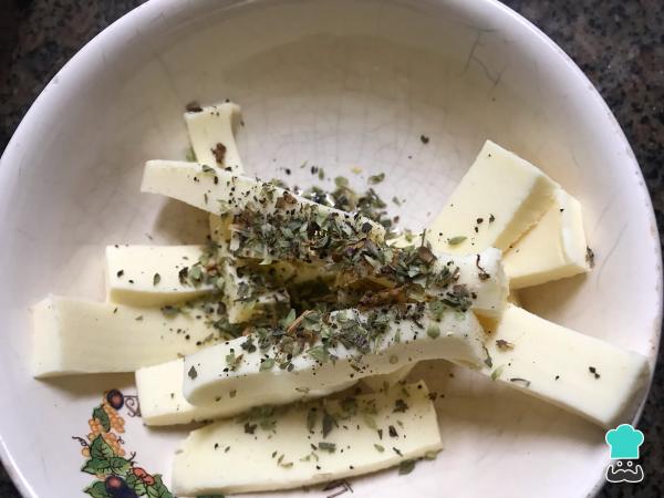 Recette de pizza aux bords de fromage - Étape 3