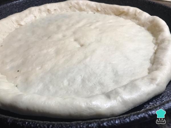 Recette de pizza aux bords de fromage - Étape 6