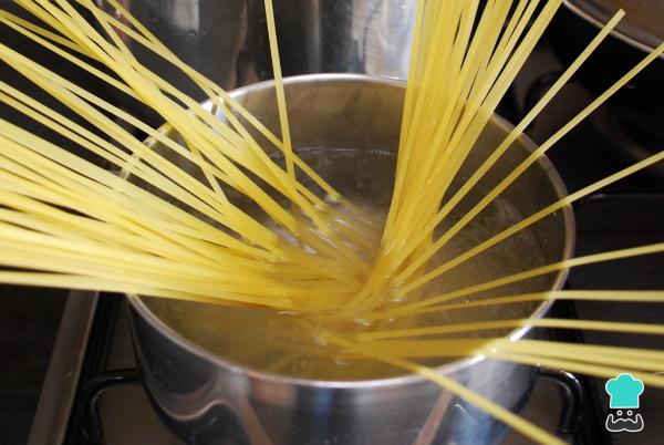 Recette de spaghettis colorés pour enfants - Étape 2
