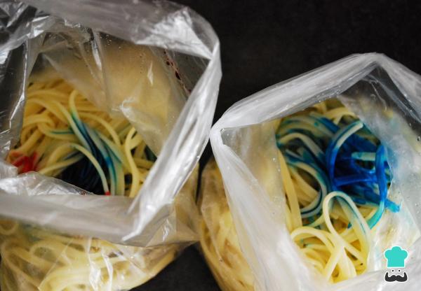 Recette de spaghettis colorés pour enfants - Étape 5