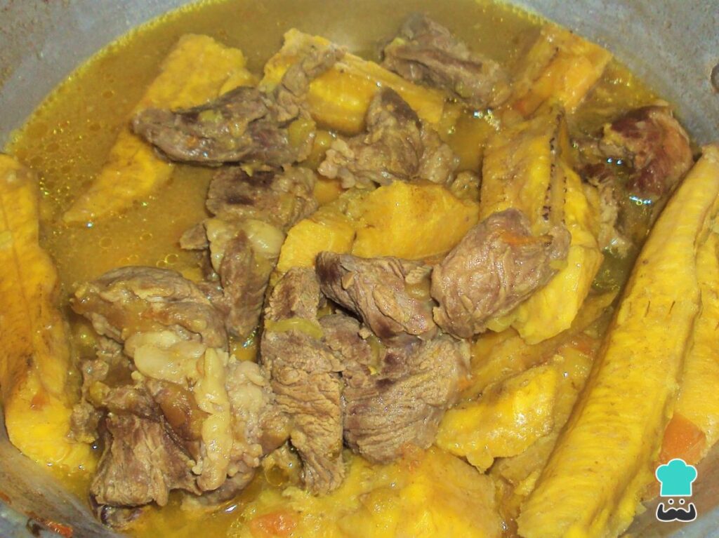 Recette d'Ahogado de carne au plantain vert
