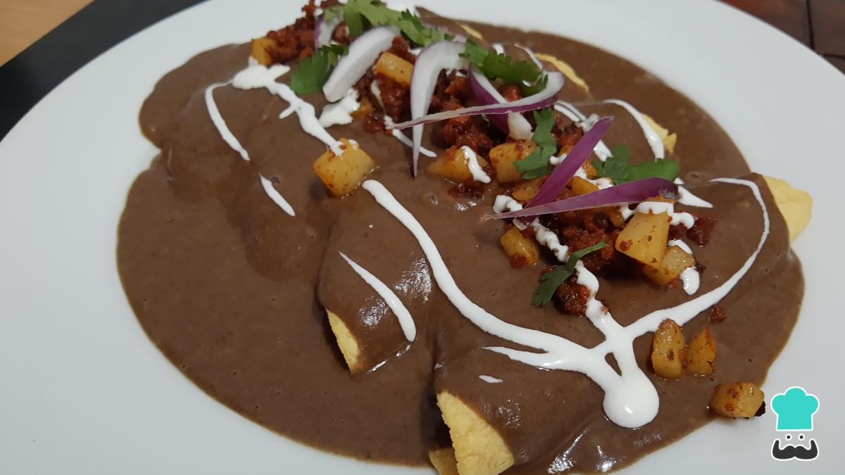 Recette d'Enfrijoladas au chorizo