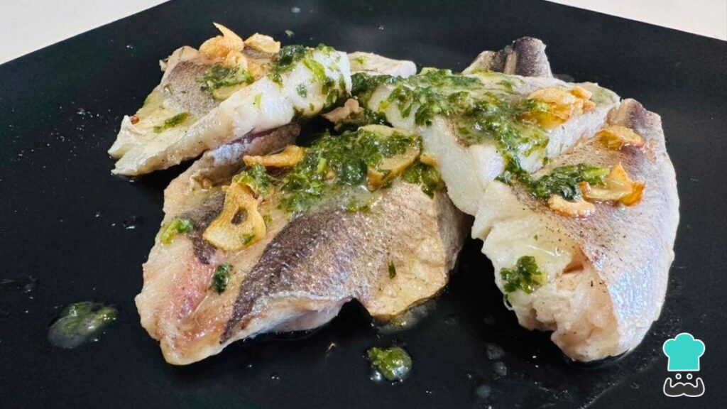 Recette de Merlu à la Donostiarra : étape par étape pour qu'il soit aussi juteux que dans une grillade basque