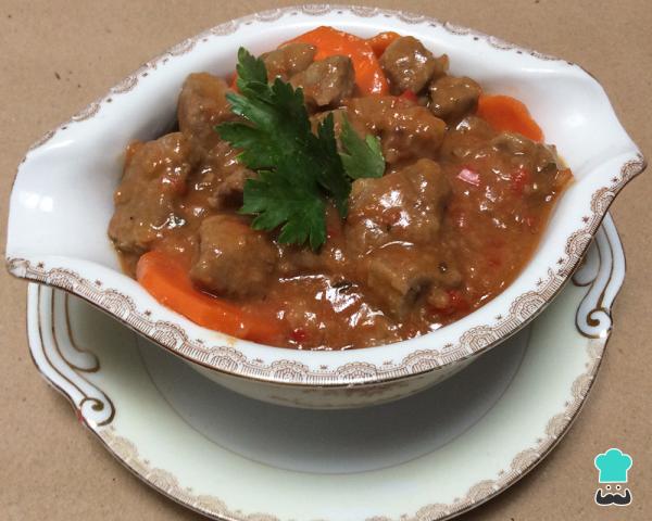 Recette de goulasch ou goulasch hongrois