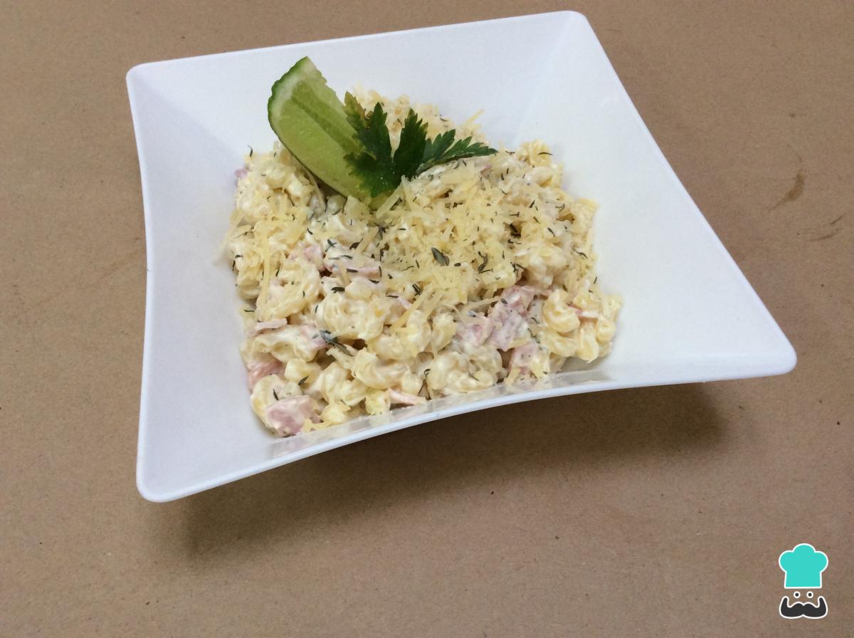 Recette de macaronis à la crème sure et au thym