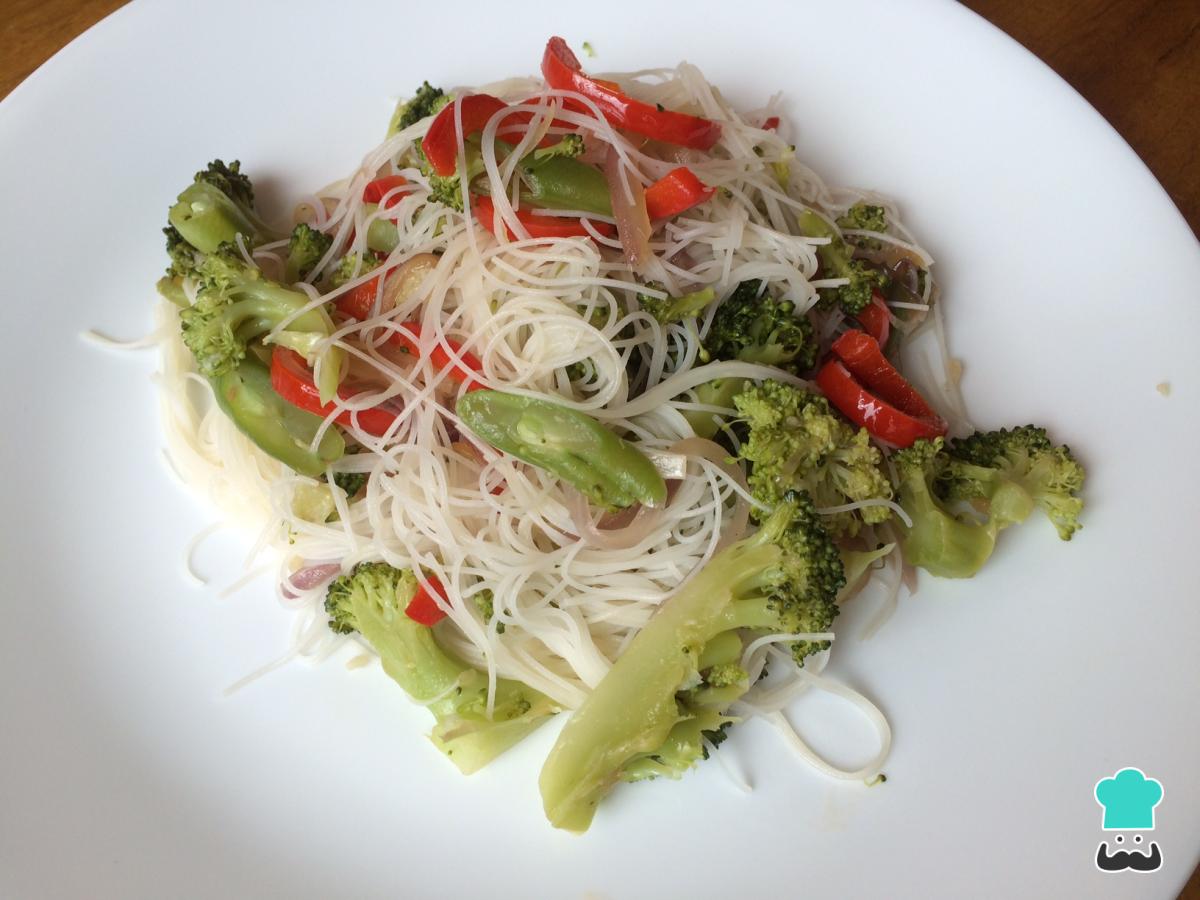 Recette de nouilles de riz aux légumes