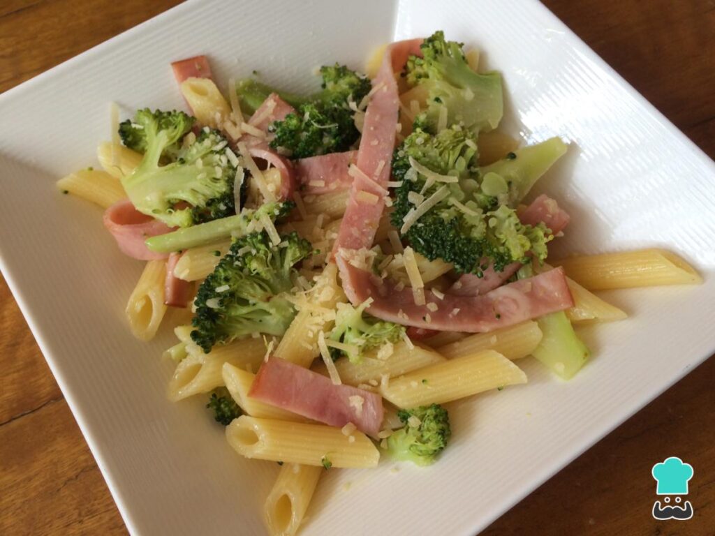 Recette de pâtes au brocoli et jambon