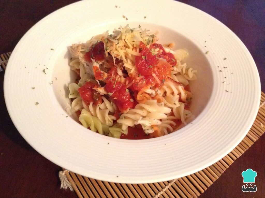 Recette de pâtes au poulet et tomate