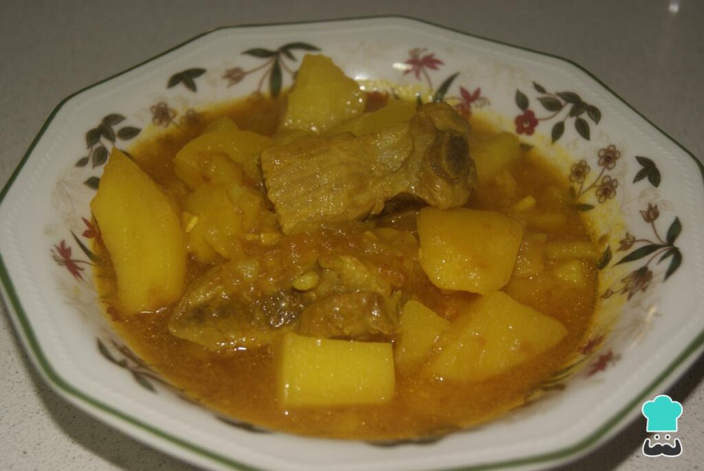 Recette de ragoût de pommes de terre aux côtes de porc