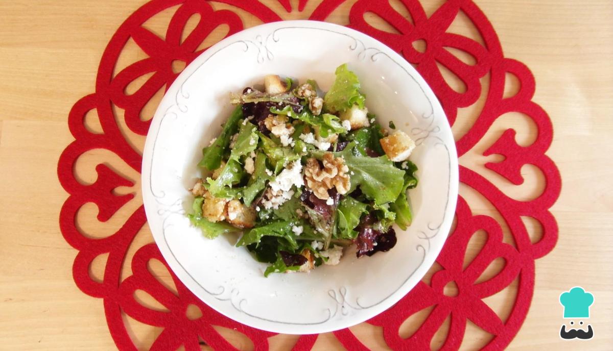 Recette de salade de chèvre, noix et miel