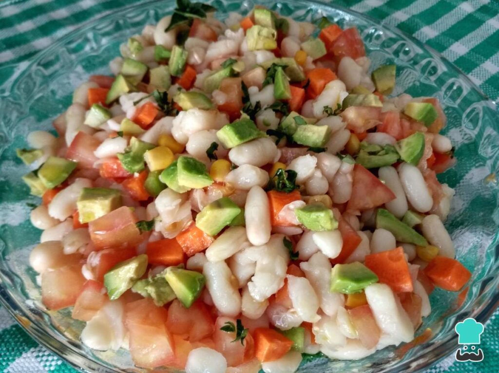 Recette de salade de légumineuses à l'avocat
