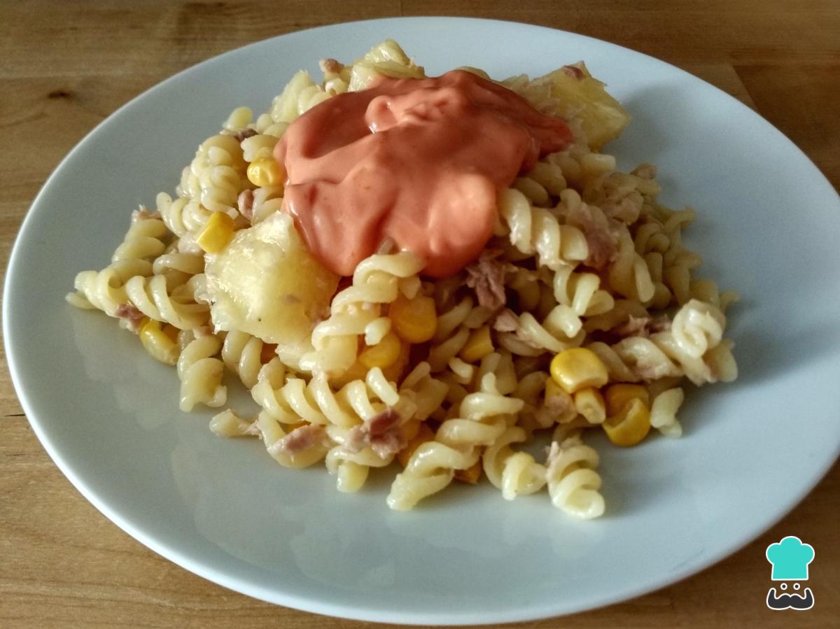 Recette de salade de pâtes à l'ananas et au thon