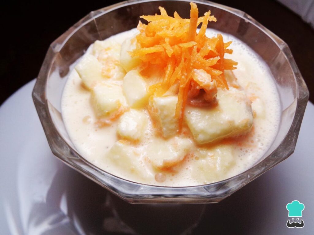 Recette de salade de pommes et carottes à la crème