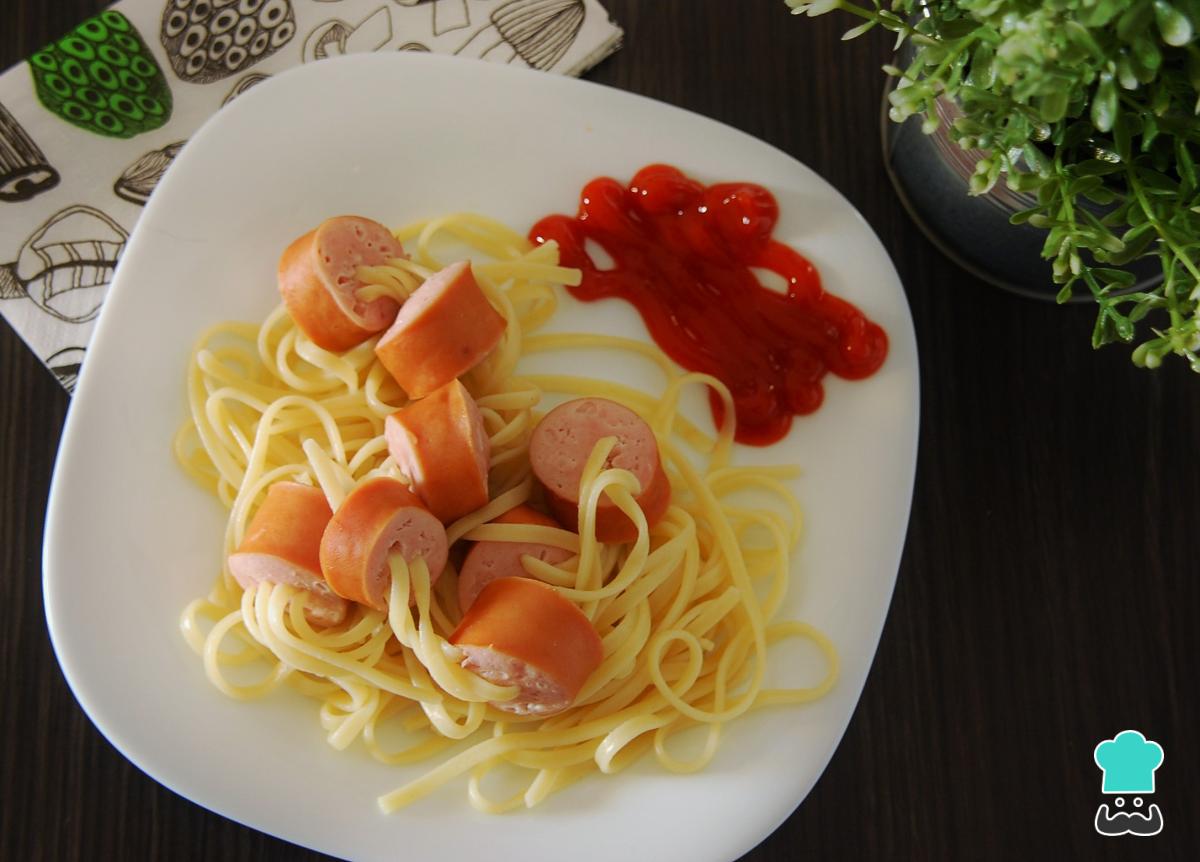 Recette de spaghetti aux saucisses pour les enfants