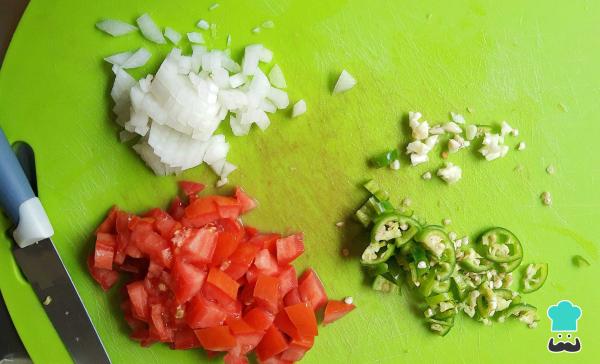 Recette de pain grillé au thon mexicain - Étape 1